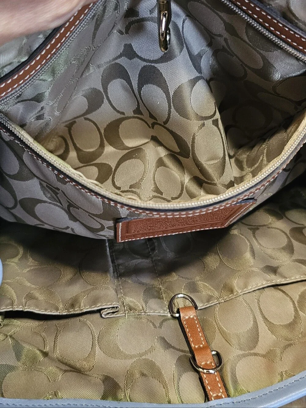 Coach Hampton Leather Tote Bag ( Model 7588)